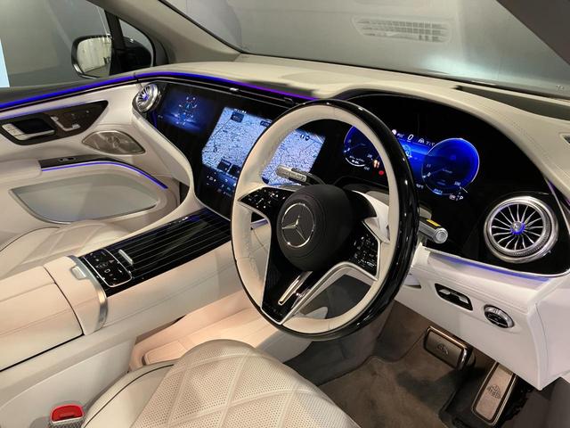 ＥＱＳ ＳＵＶ ＥＱＳ６８０　ＳＵＶ　ファーストクラスパッケージ　ファーストクラスパッケージ　ブラックピアノラッカーフローイングラインインテリアトリム　クリスタルホワイト／シルバーグレー　ツートンペイント　ハイテックシルバー／ノーティックブルー　認定中古車（65枚目）