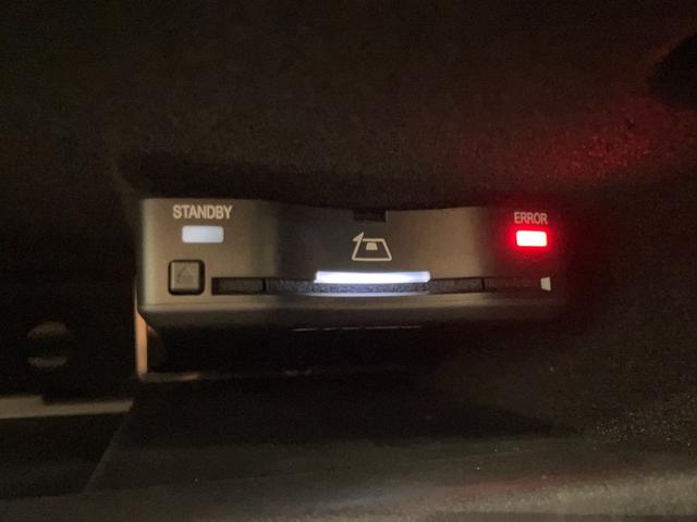 Ｃクラス Ｃ６３　Ｓ　Ｅ　パフォーマンス　エディションピーク　全国限定５０台　認定中古車　ＥＴＣ　全周囲カメラ　ナビ　クリアランスソナー　オートクルーズコントロール　ＡＴ　サンルーフ　オートライト　スマートキー　電動格納ミラー　シートヒーター　シートエアコン（26枚目）