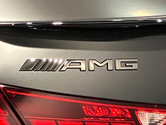 Ｃクラス Ｃ６３　Ｓ　Ｅ　パフォーマンス　エディションピーク　全国限定５０台　認定中古車　ＥＴＣ　全周囲カメラ　ナビ　クリアランスソナー　オートクルーズコントロール　ＡＴ　サンルーフ　オートライト　スマートキー　電動格納ミラー　シートヒーター　シートエアコン（42枚目）