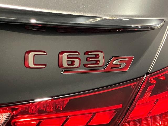 Ｃクラス Ｃ６３　Ｓ　Ｅ　パフォーマンス　エディションピーク　全国限定５０台　認定中古車　ＥＴＣ　全周囲カメラ　ナビ　クリアランスソナー　オートクルーズコントロール　ＡＴ　サンルーフ　オートライト　スマートキー　電動格納ミラー　シートヒーター　シートエアコン（43枚目）