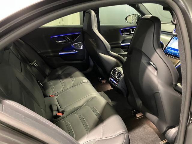 Ｃクラス Ｃ６３　Ｓ　Ｅ　パフォーマンス　エディションピーク　全国限定５０台　認定中古車　ＥＴＣ　全周囲カメラ　ナビ　クリアランスソナー　オートクルーズコントロール　ＡＴ　サンルーフ　オートライト　スマートキー　電動格納ミラー　シートヒーター　シートエアコン（56枚目）