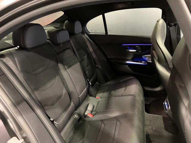 Ｃクラス Ｃ６３　Ｓ　Ｅ　パフォーマンス　エディションピーク　全国限定５０台　認定中古車　ＥＴＣ　全周囲カメラ　ナビ　クリアランスソナー　オートクルーズコントロール　ＡＴ　サンルーフ　オートライト　スマートキー　電動格納ミラー　シートヒーター　シートエアコン（64枚目）