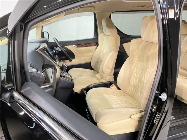 アルファード ２．５Ｘ　衝突回避システム　Ｒカメラ　１オーナ　イモビライザー　メモリナビ　ＥＴＣ車載器　オートエアコン　ＬＥＤヘッドライト　３列シート　クルコン　ナビ＆ＴＶ　スマートキー　ＥＳＣ　ＡＷ　エアバック　キーレス（18枚目）