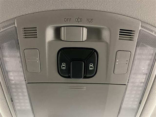 ヴェルファイア ２．４Ｚ　ＴＶナビ　スマートキー＆プッシュスタート　Ｒカメラ　盗難防止装置　ＡＵＸ　メモリーナビゲーション　ＥＳＣ　ＡＷ　３列シート　助手席エアバック　エアコン　ＤＶＤ再生機能　Ｗエアコン　ＡＢＳ　パワステ（15枚目）