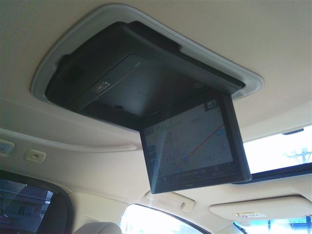 アルファードハイブリッド Ｘ　両電動ドア　ＬＥＤヘッドライト　ドラレコ　横滑り防止　ＥＴＣ車載器　クルコン　ＡＣ１００Ｖ　ミュージックプレイヤー接続可　メモリーナビ　キーレス　ナビ＆ＴＶ　４ＷＤ　ＤＶＤ再生　３列シート　サンルーフ（8枚目）