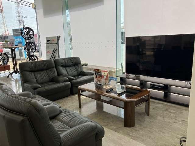 ヴェルファイアハイブリッド Ｚ　プレミア　衝突被害軽減ブレーキ　Ｂモニター　ムーンＲ　フルセグ地デジＴＶ　両側Ｐスライドドア　ナビテレビ　エアバッグ　電動シート　ＬＥＤライト　キーレス　アルミホイール　オートクルーズコントロール　３列シート（42枚目）