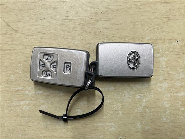 当店はトヨタアルファード専門店です。エアロパーツのご相談や販売店オプションのパーツ取り付けのご相談も喜んで！！【ＴＥＬ：０４２−７５８−６０１１】