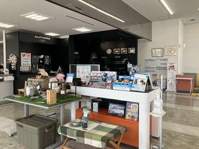 ご覧いただいた車両がご成約済みの場合もございます。ご来店いただく際はお手数ですがお電話にて在庫の確認をお願いします。ウエインズトヨタ神奈川相模原中央アルファード専門店【ＴＥＬ：０４２−７５８−６０１１