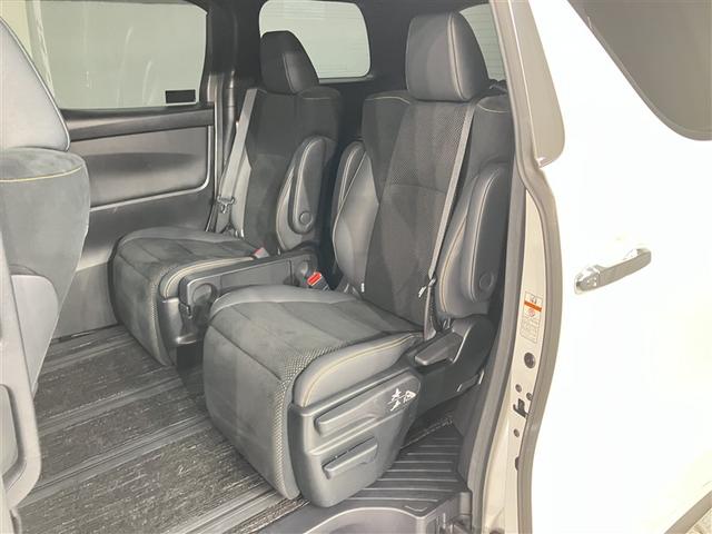 当店はトヨタアルファード専門店です。エアロパーツのご相談や販売店オプションのパーツ取り付けのご相談も喜んで！！【ＴＥＬ：０４２−７５８−６０１１】