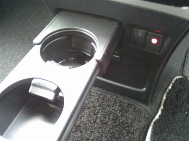 ヴォクシー ZS 煌III プリクラッシュ スマートキ アイスト DVD再生機能 記録簿付き 横滑り防止装置 ナビTV アルミ 三列シート 盗難防止 オートエアコン キーレス ETC装備 パワステ メモリナビ クルコン ABS(17枚目)