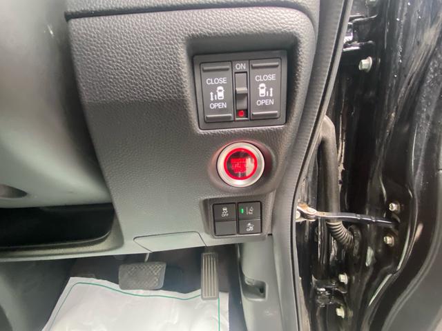 N-BOXカスタム G・EXターボホンダセンシング 純正ナビ バックカメラ 地デジTV 両側パワースライドドア(17枚目)
