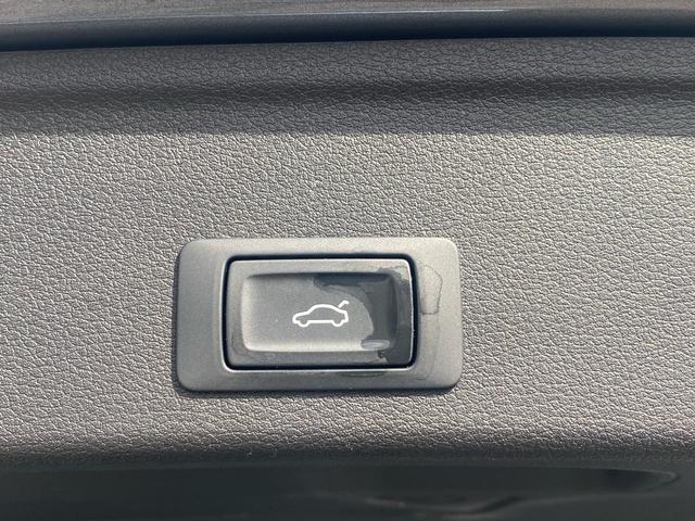 A4アバント 1.4TFSIスポーツ レザーシート純正ナビ 地デジTV 360度カメラ パワーバックドア(12枚目)