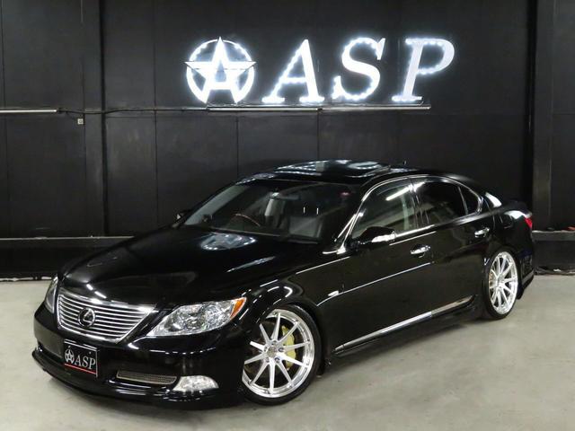 LS460 バージョンU サンルーフ 全席黒革エアシート 純正メーカーナビ WORKグノーシス20インチAW エアサスコントローラ 社外エアロパーツ ウィンカーミラー 地デジTV バックカメラ スマートキー(3枚目)