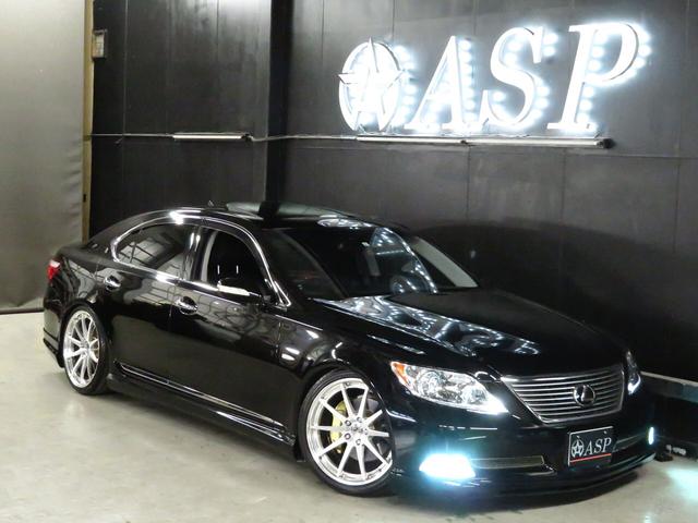 LS460 バージョンU サンルーフ 全席黒革エアシート 純正メーカーナビ WORKグノーシス20インチAW エアサスコントローラ 社外エアロパーツ ウィンカーミラー 地デジTV バックカメラ スマートキー(12枚目)
