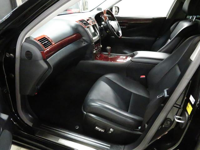 LS460 バージョンU サンルーフ 全席黒革エアシート 純正メーカーナビ WORKグノーシス20インチAW エアサスコントローラ 社外エアロパーツ ウィンカーミラー 地デジTV バックカメラ スマートキー(23枚目)