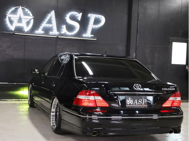 C仕様 後期型 AMEシャレン20インチAW エアサスコントローラ エアロパーツ ベージュ革シートヒータ 純正メーカーナビ バックカメラ スマートキー クリアランスソナー HIDライト(19枚目)