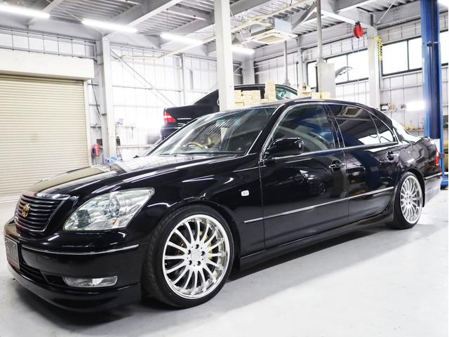 ｅＲ仕様　後期型　サンルーフ　黒革エアーシート　Ｃａｒｌｓｓｏｎ１９インチＡＷ　新品フルタップ車高調　エアロパーツ　純正メーカーナビ　バックカメラ　スマートキー　ＨＩＤライト　ゴールドエンブレム(36枚目)