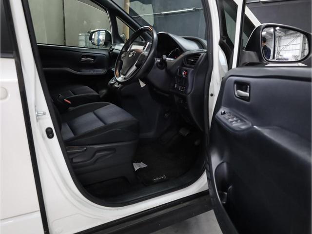 ヴォクシー ＺＳ　両側自動スライドドア　純正９型ＳＤナビ　ＷＯＲＫランベック１９インチＡＷ　ローダウンサス　フロントスポイラー　地デジフルセグ　バックカメラ　スマートキー　ＬＥＤヘッドライト（47枚目）