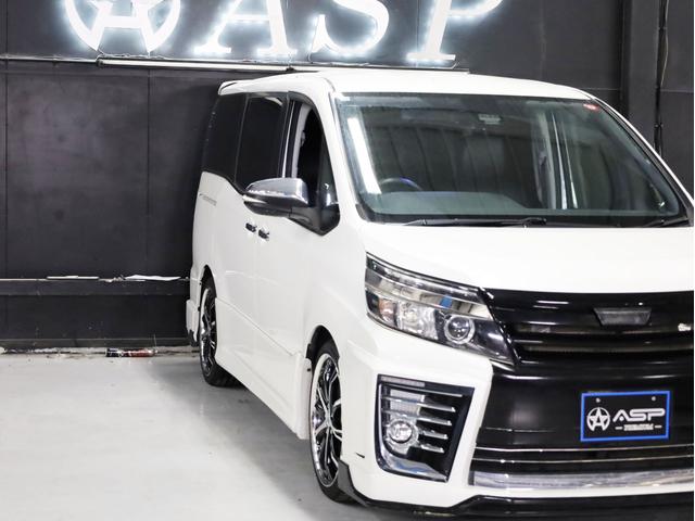 ヴォクシー ＺＳ　煌ＩＩ　Ｍ’ｚ　ＳＰＥＥＤエアロ／マフラー　両側自動スライドア　アルパイン１０型ナビ　ＷＯＲＫシュヴァ―ト１９ＡＷ　ローダウン　黒革調シートカバー　地デジフルセグ　アルパイン後席モニター　バックカメラ（12枚目）
