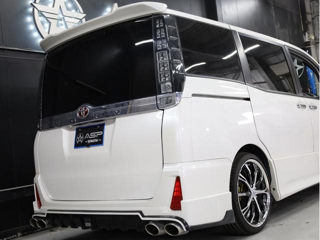 ヴォクシー ＺＳ　煌ＩＩ　Ｍ’ｚ　ＳＰＥＥＤエアロ／マフラー　両側自動スライドア　アルパイン１０型ナビ　ＷＯＲＫシュヴァ―ト１９ＡＷ　ローダウン　黒革調シートカバー　地デジフルセグ　アルパイン後席モニター　バックカメラ（18枚目）
