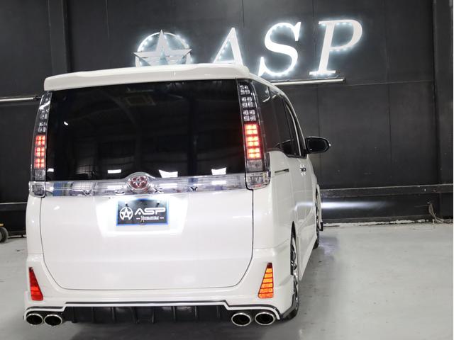 ヴォクシー ＺＳ　煌ＩＩ　Ｍ’ｚ　ＳＰＥＥＤエアロ／マフラー　両側自動スライドア　アルパイン１０型ナビ　ＷＯＲＫシュヴァ―ト１９ＡＷ　ローダウン　黒革調シートカバー　地デジフルセグ　アルパイン後席モニター　バックカメラ（23枚目）