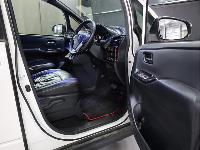 ヴォクシー ＺＳ　煌ＩＩ　Ｍ’ｚ　ＳＰＥＥＤエアロ／マフラー　両側自動スライドア　アルパイン１０型ナビ　ＷＯＲＫシュヴァ―ト１９ＡＷ　ローダウン　黒革調シートカバー　地デジフルセグ　アルパイン後席モニター　バックカメラ（47枚目）
