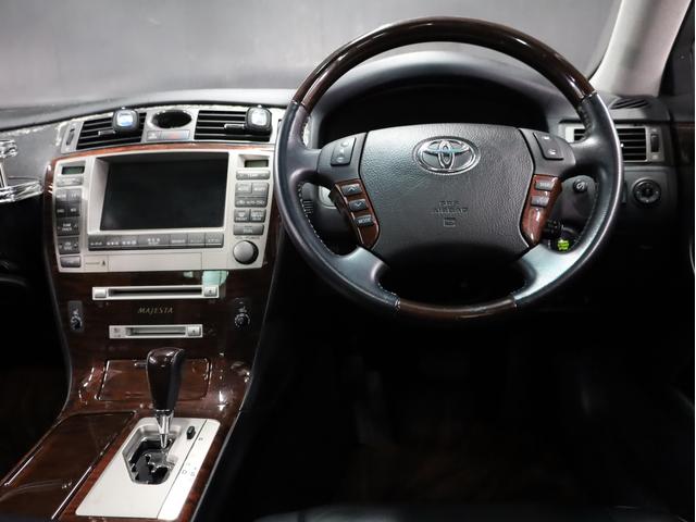 クラウンマジェスタ Ｃタイプ　Ｆパッケージ　後期型　サンルーフ　黒革シートヒータ　純正メーカーナビ　ＷＯＲＫシュヴァート２０インチＡＷ　新品フルタップ車高調　ＨＩＤライト　クリアランスソナー　バックカメラ　スマートキー（33枚目）