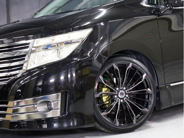 エルグランド ライダー　ブラックライン　黒本革シート　両側自動スライドドア　ＲＡＹＳ２０インチＡＷ　新品ＴＥＩＮ車高調　純正メーカーナビ　地デジフルセグ　サイド／バックカメラ　スマートキー　クリアランスソナー　ＨＩＤライト（6枚目）