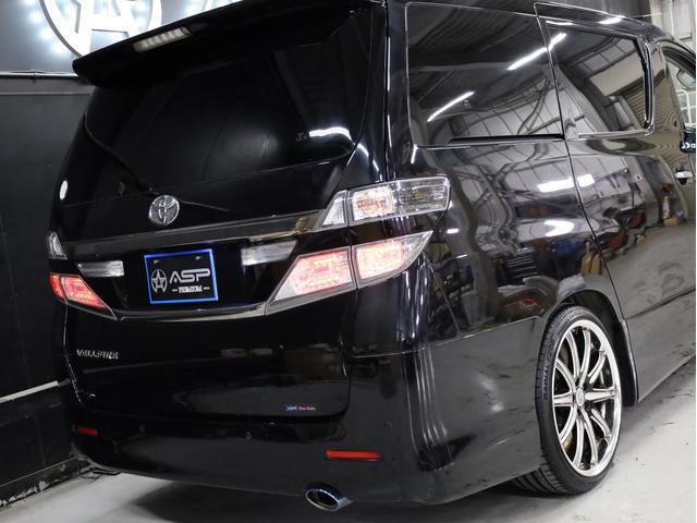 ヴェルファイア ２．４Ｚ　プラチナセレクションＩＩ　サンルーフ　両側自動スライドドア　純正メーカーナビ　ＷＯＲＫデュランダル２０インチＡＷ　ローダウン　地デジフルセグ　バックカメラ　スマートキー　黒革調シートカバー　クリアランスソナー（19枚目）