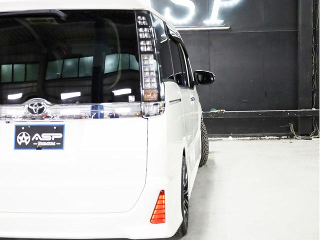 ヴォクシー ＺＳ　煌　両側自動スライドドア　純正ＳＤナビ　ヴェネルディ１９インチＡＷ　ローダウン　エアロパーツ　地デジフルセグ　バックカメラ　スマートキー　ＬＥＤヘッドライト（50枚目）