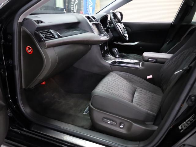 クラウン アスリート　後期型　ＡＭＥシュタイナー２０インチＡＷ　新品フルタップ車高調　エアロパーツ　純正メーカーナビ　地デジフルセグ　バックカメラ　スマートキー　パワーシート　ＨＩＤライト　クルーズコントロール（31枚目）
