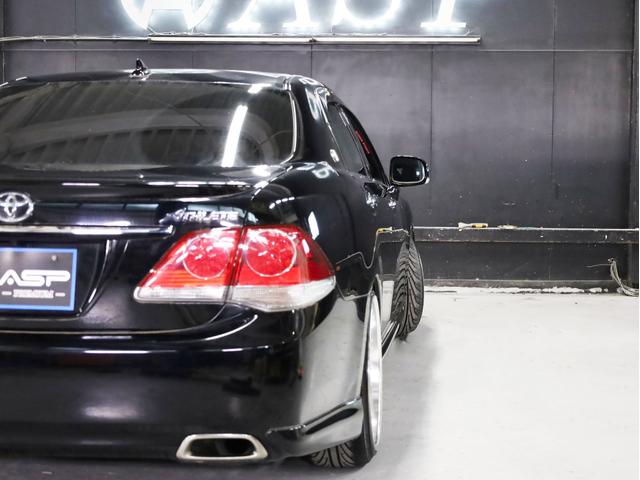 クラウン ２．５アスリート　後期型　Ｗｅｄｓマーベリック２０インチＡＷ　新品フルタップ車高調　エアロパーツ　純正メーカーナビ　地デジフルセグ　バックカメラ　スマートキー　パワーシート　ＨＩＤライト　クルーズコントロール（53枚目）