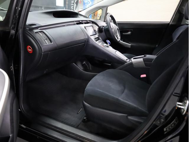 プリウス Ｓ　後期型　ワンオーナー車　ＡＭＥシュタイナー１９インチＡＷ　ローダウンサス　エアロパーツ　純正ＳＤナビ　地デジＴＶ　バックカメラ　スマートキー　ＨＩＤライト（31枚目）