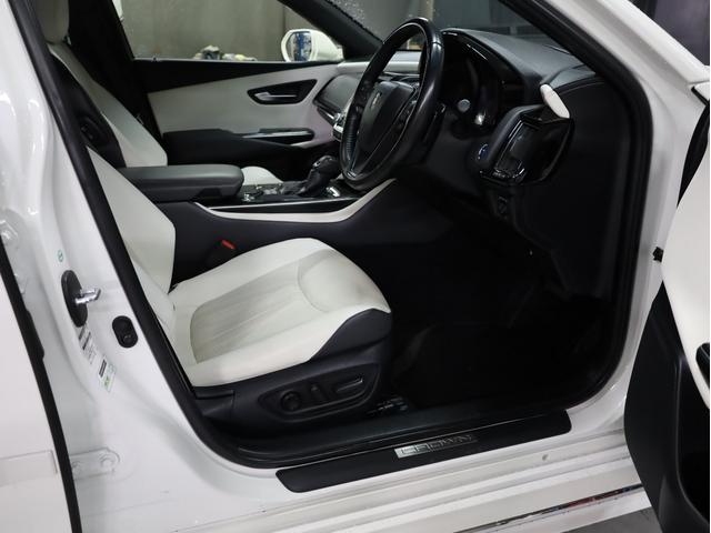 クラウンハイブリッド ＲＳアドバンス　白革エアーシート　Ｋｒａｎｚｅ２０インチＡＷ　新品ＴＥＩＮ車高調　モデリスタエアロ　ＬＥＤライト　純正メーカーナビ　地デジフルセグ　バックカメラ　スマートキー　クリアランスソナー（30枚目）