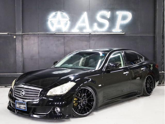 フーガ ２５０ＧＴ　Ａパッケージ　ブラックハーフレザー　ＯＰエアロバンパー　ＲＡＹＳホムラ２０インチＡＷ　新品フルタップ車高調　純正メーカーナビ　地デジフルセグ　バックカメラ　スマートキー　パワーシート（4枚目）