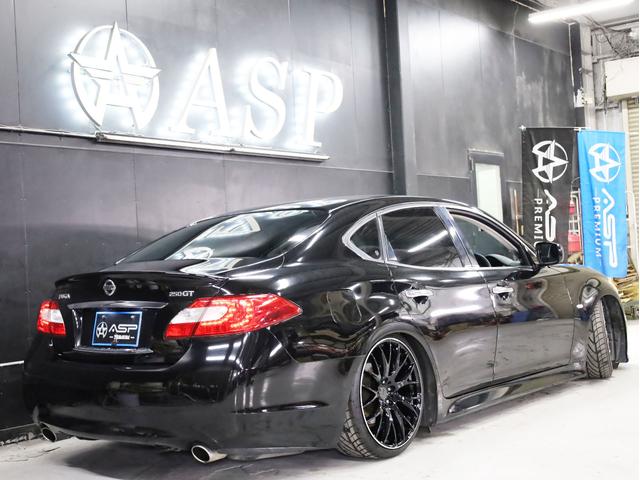 フーガ ２５０ＧＴ　Ａパッケージ　ブラックハーフレザー　ＯＰエアロバンパー　ＲＡＹＳホムラ２０インチＡＷ　新品フルタップ車高調　純正メーカーナビ　地デジフルセグ　バックカメラ　スマートキー　パワーシート（18枚目）