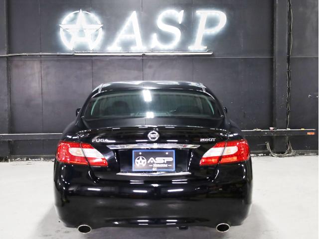 フーガ ２５０ＧＴ　Ａパッケージ　ブラックハーフレザー　ＯＰエアロバンパー　ＲＡＹＳホムラ２０インチＡＷ　新品フルタップ車高調　純正メーカーナビ　地デジフルセグ　バックカメラ　スマートキー　パワーシート（22枚目）