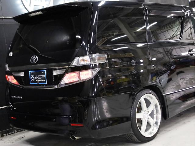 ヴェルファイア 2.4Z ゴールデンアイズ 後期型 サンルーフ 両側自動スライドドア BADXロクサーニ20インチAW ローダウン エアロパーツ ディスプレイオーディオ バックカメラ スマートキー HIDライト クリアランスソナー(19枚目)