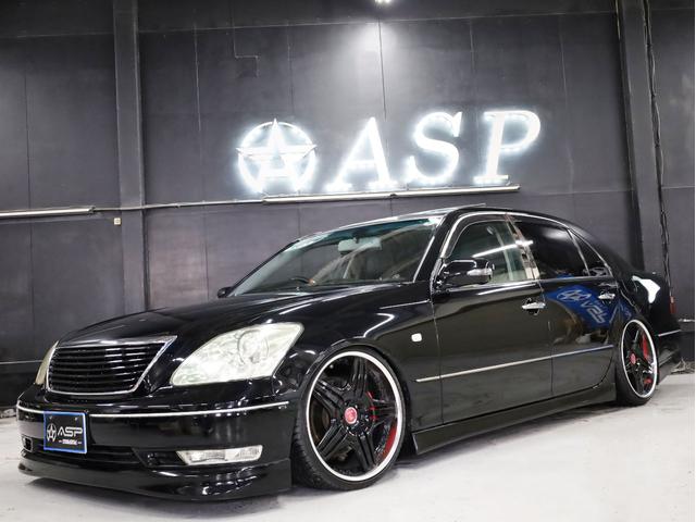 セルシオ C仕様 インテリアセレクション 後期型 サンルーフ 黒革エアーシート AIRLLENエアサス トラフィックスター20インチAW エアロパーツ 社外マフラー 純正メーカーナビ バックカメラ スマートキー パワーシート(5枚目)