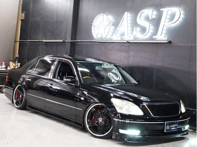 セルシオ C仕様 インテリアセレクション 後期型 サンルーフ 黒革エアーシート AIRLLENエアサス トラフィックスター20インチAW エアロパーツ 社外マフラー 純正メーカーナビ バックカメラ スマートキー パワーシート(17枚目)