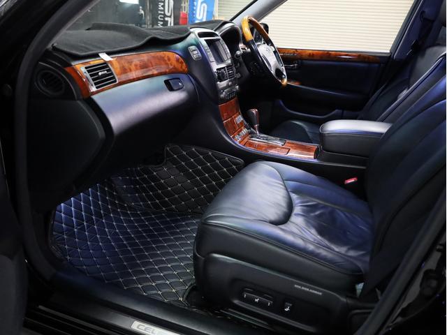 セルシオ C仕様 インテリアセレクション 後期型 サンルーフ 黒革エアーシート AIRLLENエアサス トラフィックスター20インチAW エアロパーツ 社外マフラー 純正メーカーナビ バックカメラ スマートキー パワーシート(30枚目)