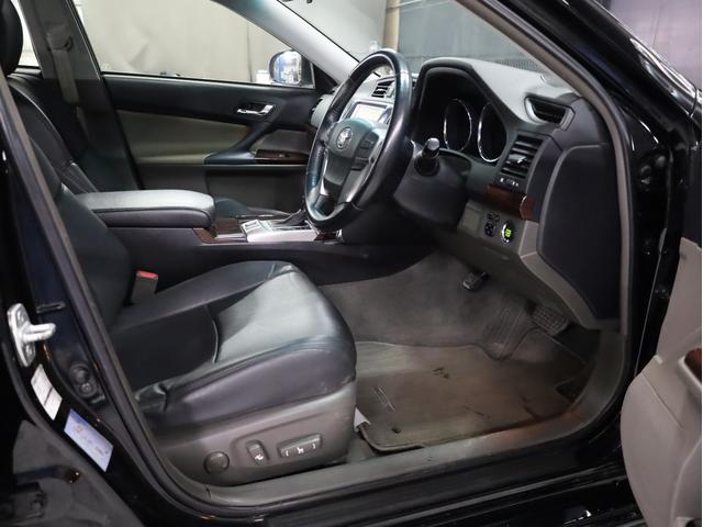 マークＸ ２５０Ｇ　リラックスセレクション　ＲＤＳ仕様　ＢＲＡＳＨ１９インチＡＷ　新品フルタップ車高調　フルエアロ　社外マフラー　純正ＳＤナビ　地デジＴＶ　バックカメラ　スマートキー　黒革調シートカバー（30枚目）