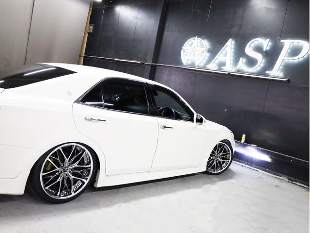 クラウン アスリートＳ　Ｋｒａｎｚｅ２０インチＷ　新品フルタップ車高調　ＴＲＤエアロ　純正メーカーナビ　地デジフルセグ　バックカメラ　スマートキー　パワーシート　ＨＩＤライト　黒革調シートカバー（26枚目）