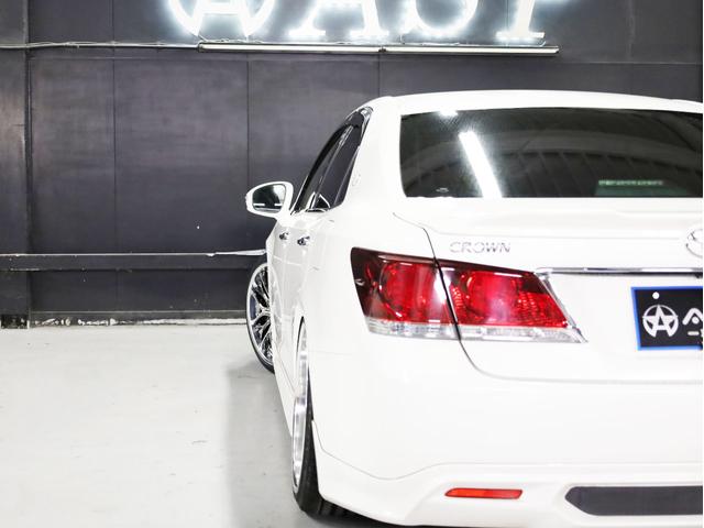 クラウン アスリートＳ　Ｋｒａｎｚｅ２０インチＷ　新品フルタップ車高調　ＴＲＤエアロ　純正メーカーナビ　地デジフルセグ　バックカメラ　スマートキー　パワーシート　ＨＩＤライト　黒革調シートカバー（54枚目）