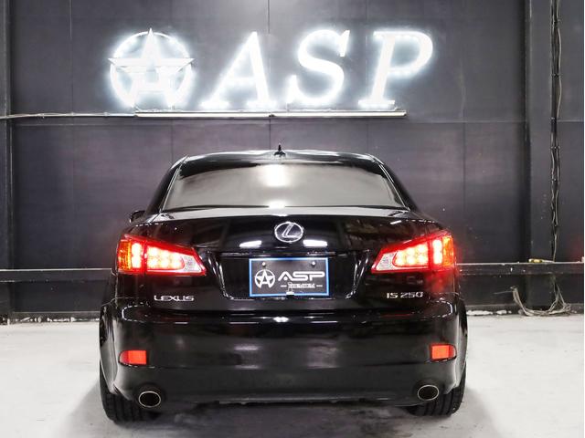 ＩＳ ＩＳ２５０　ＥＳＴＡＴＵＳ２０インチＡＷ　ローダウン　スピンドルバンパー　三眼ヘッドライト　純正メーカーナビ　地デジフルセグ　バックカメラ　スマートキー　パワーシート　パドルシフト（22枚目）