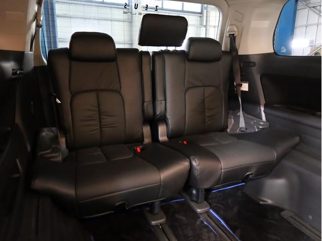 ヴェルファイア ２．４Ｚ　Ｍ’ｚ　ＳＰＥＥＤエアロ／２０インチアルミ／４本出しマフラー　車高調　両側自動スライドドア　純正ＳＤナビ　地デジフルセグ　バックカメラ　スマートキー　黒革調シートカバー　ＨＤライト　クリアランスソナー（35枚目）