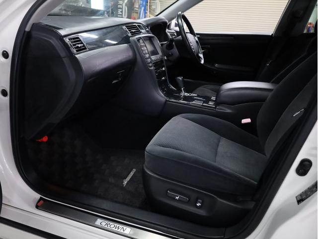 クラウン アスリート　プレミアムエディション　後期型　ＷＯＲＫシュヴァート１９インチＡＷ　新品フルタップ車高調　エアロパーツ　純正メーカーナビ　バックカメラ　スマートキー　パワーシート　ＨＩＤライト　クリアランスソナー（31枚目）
