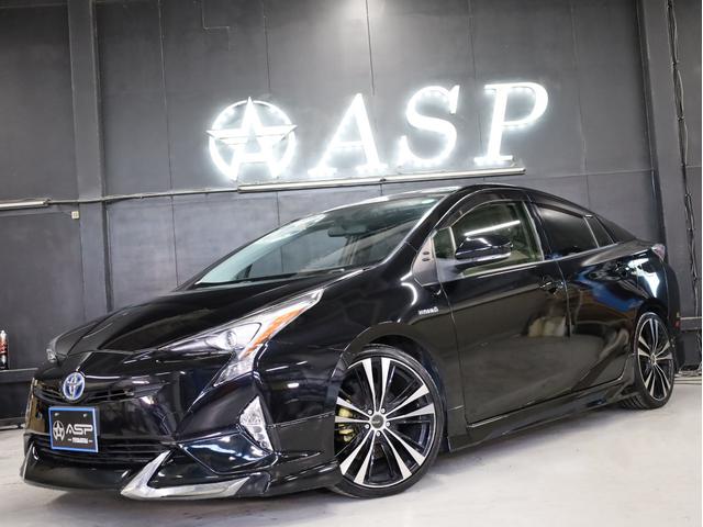 プリウス Ｓ　アネーロコラソン１９インチＡＷ　フルエアロ　ローダウン　純正ＳＤナビ　地デジフルセグ　バックカメラ　スマートキー　ＬＥＤヘッドライト（5枚目）