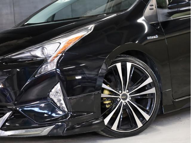 プリウス Ｓ　アネーロコラソン１９インチＡＷ　フルエアロ　ローダウン　純正ＳＤナビ　地デジフルセグ　バックカメラ　スマートキー　ＬＥＤヘッドライト（6枚目）