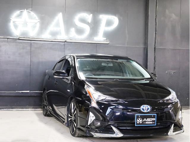 プリウス Ｓ　アネーロコラソン１９インチＡＷ　フルエアロ　ローダウン　純正ＳＤナビ　地デジフルセグ　バックカメラ　スマートキー　ＬＥＤヘッドライト（11枚目）